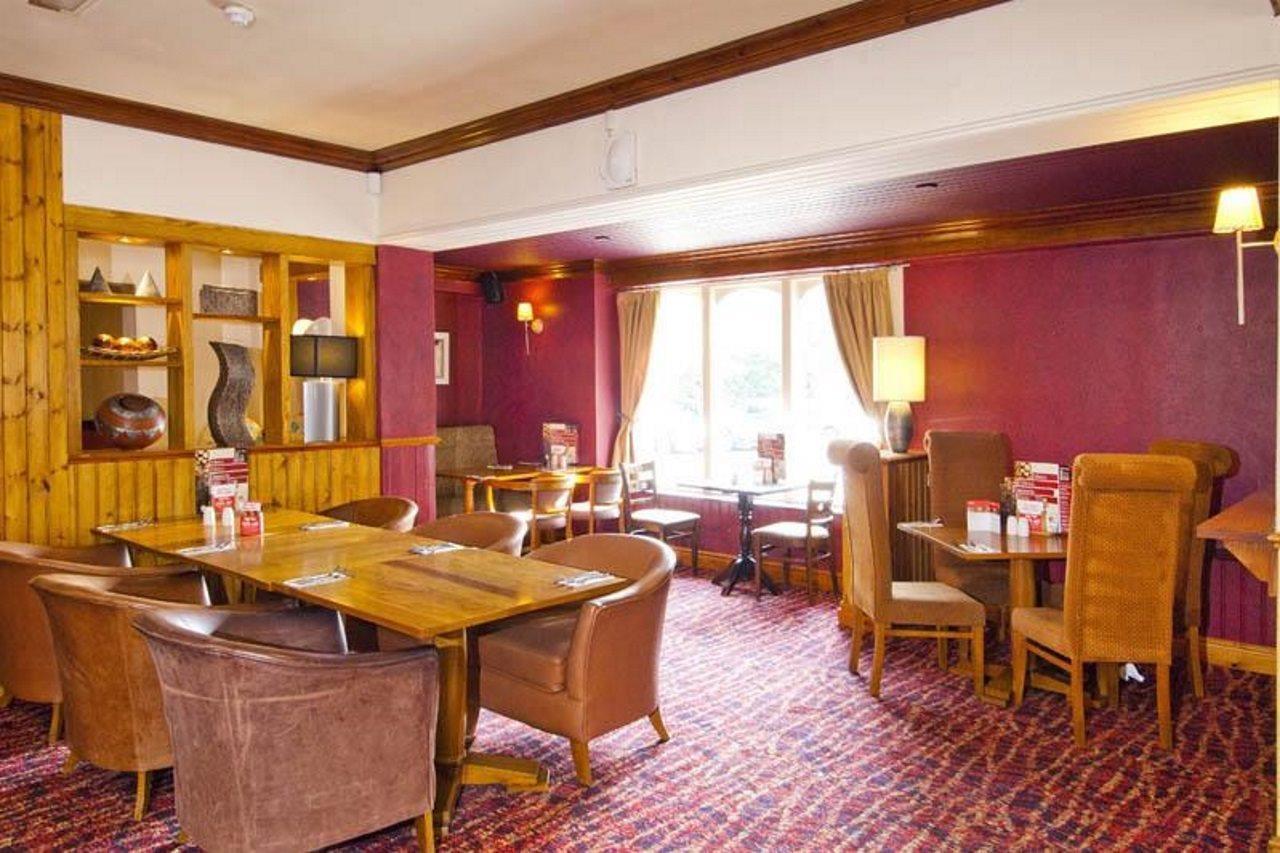 Premier Inn Huddersfield Central Extérieur photo