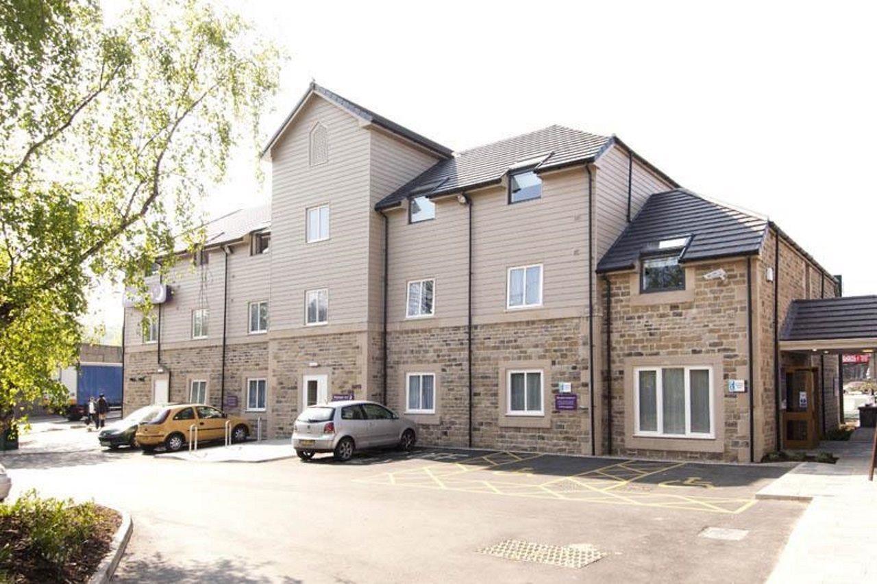 Premier Inn Huddersfield Central Extérieur photo